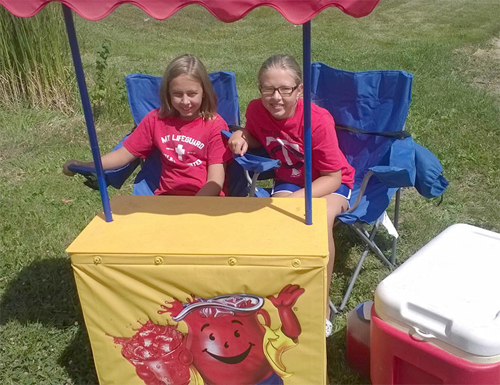 Girls with Lemonade Stand