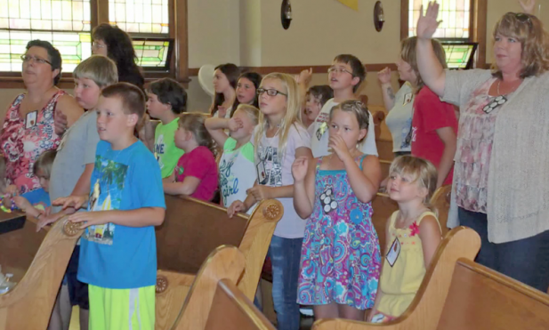 Children in the Dickinson UMC Sanctuary